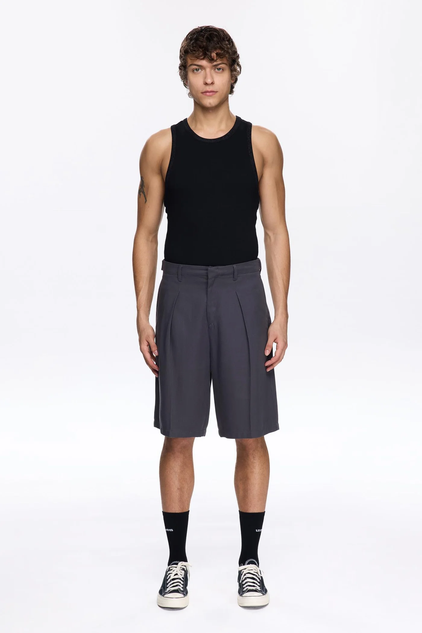SHORTS
SHORTS