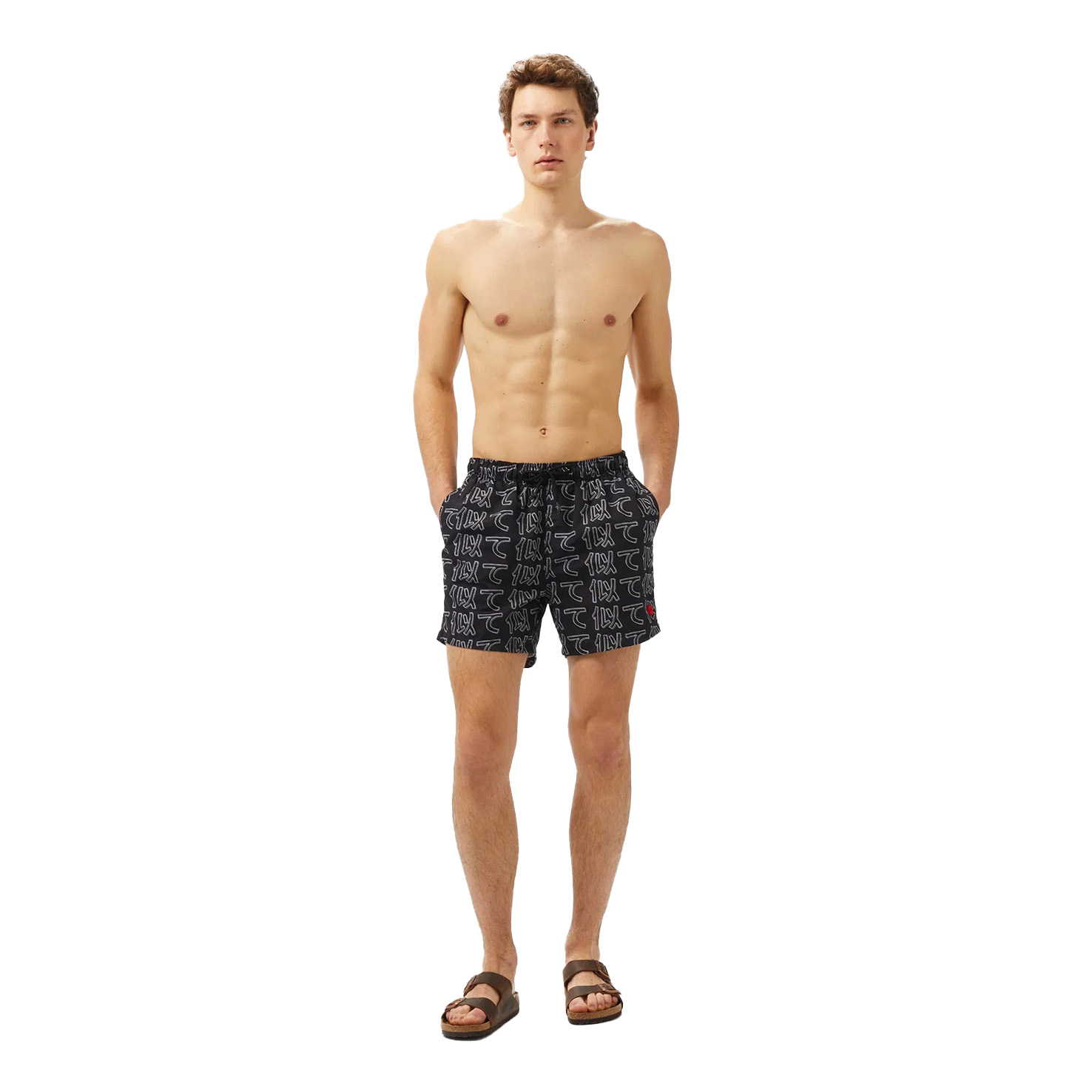 

SHORTS, Черный