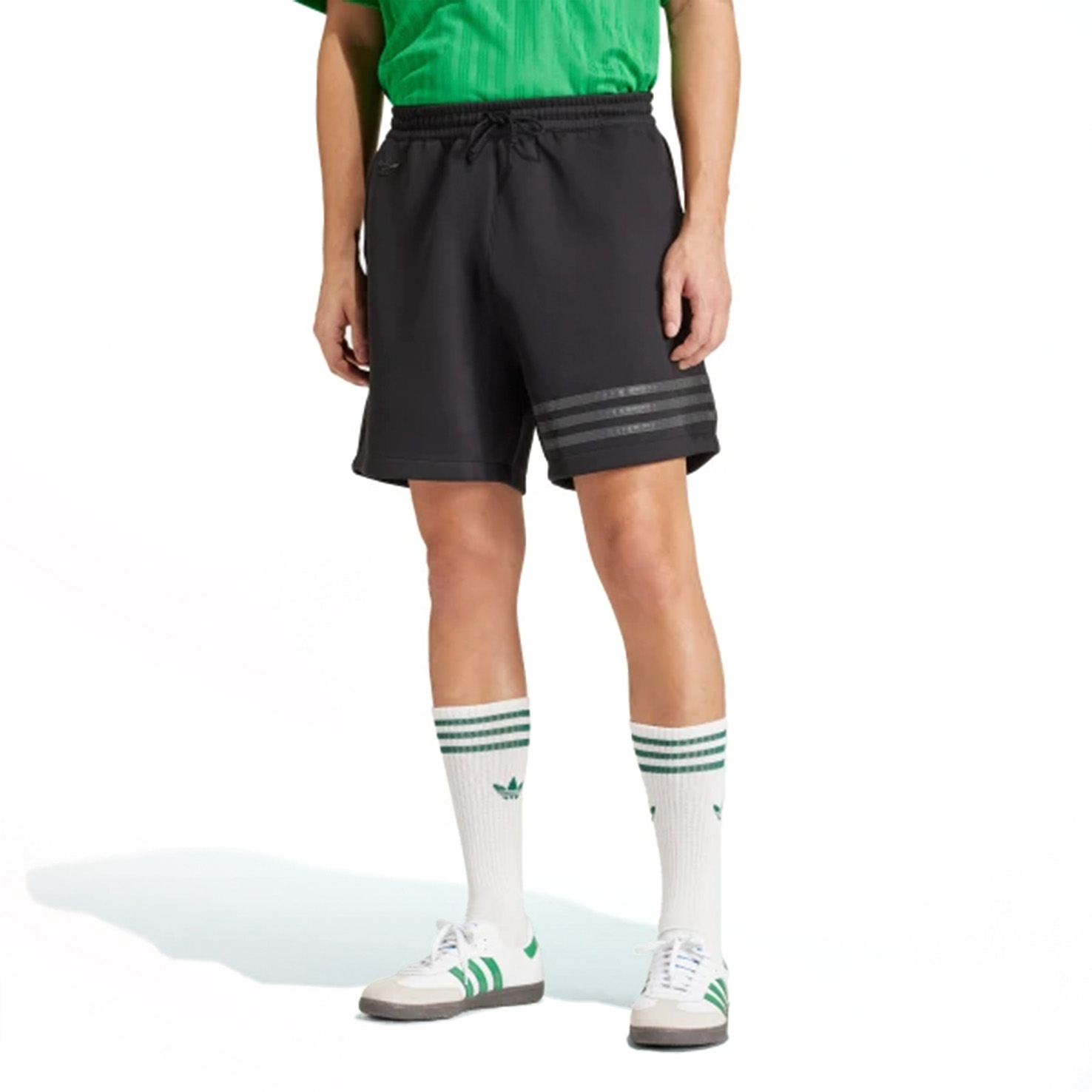 NEUCLASSIC SHORT