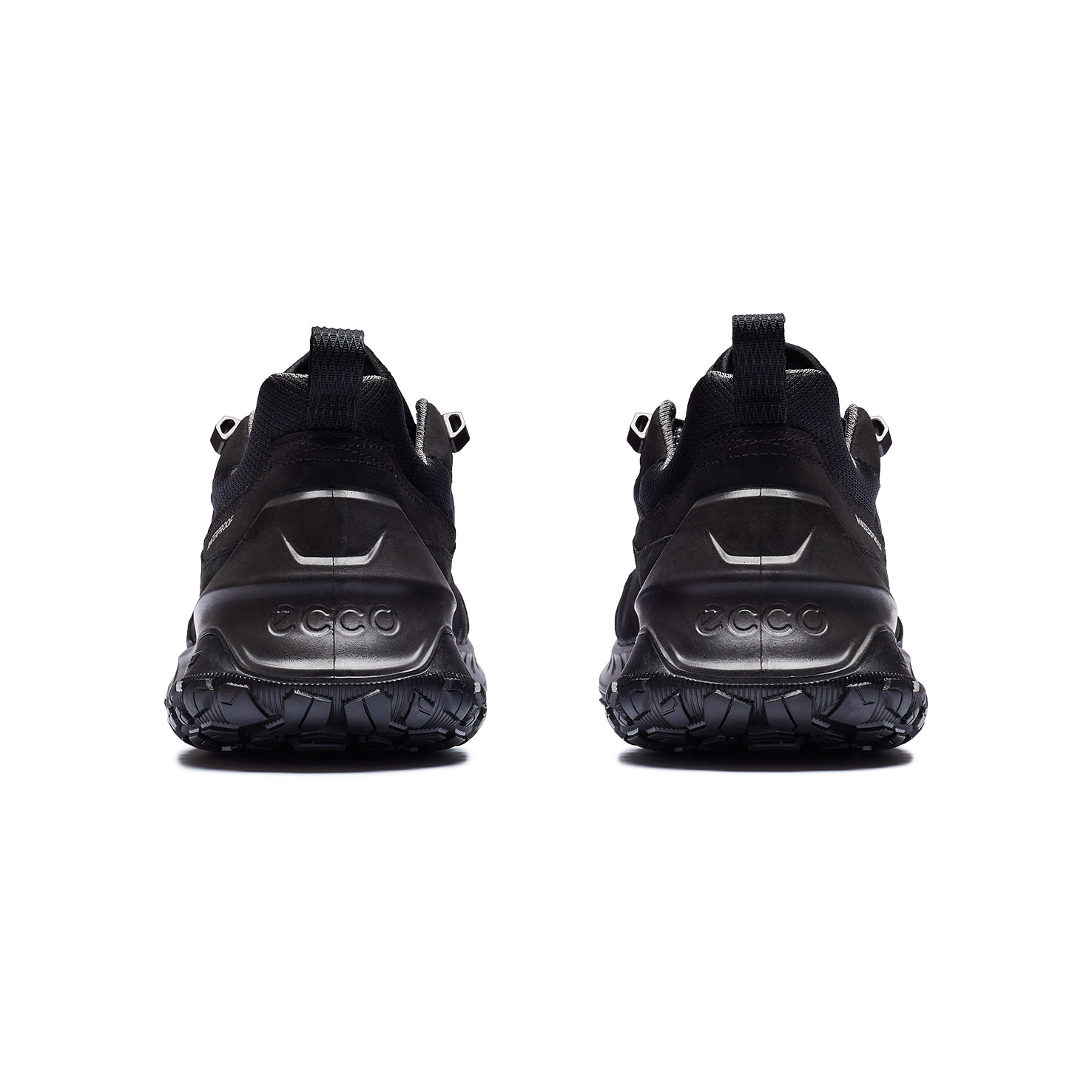 ULT-TRN M WATERPROOF 4