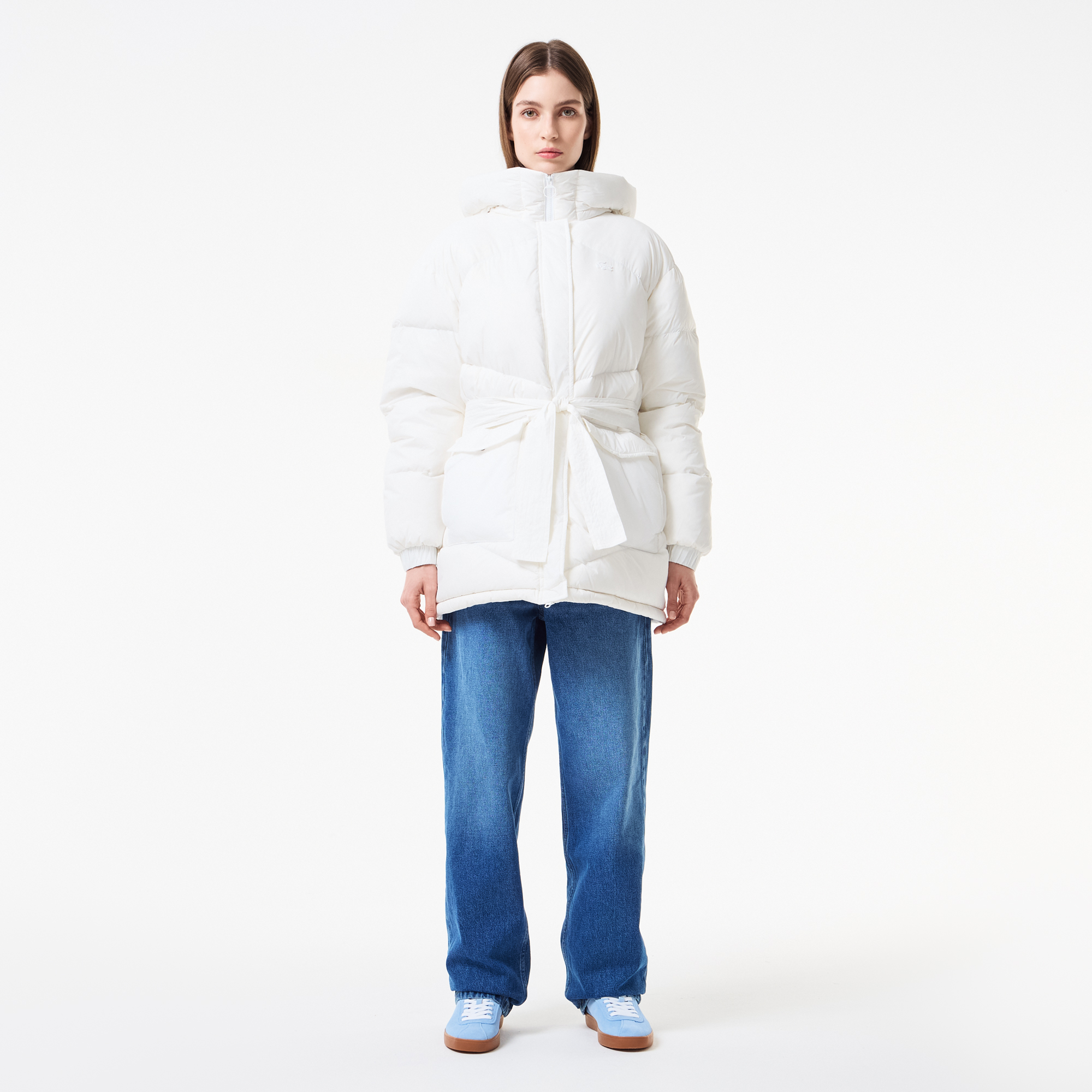 Женский короткий пуховик Lacoste с поясом и высоким воротом