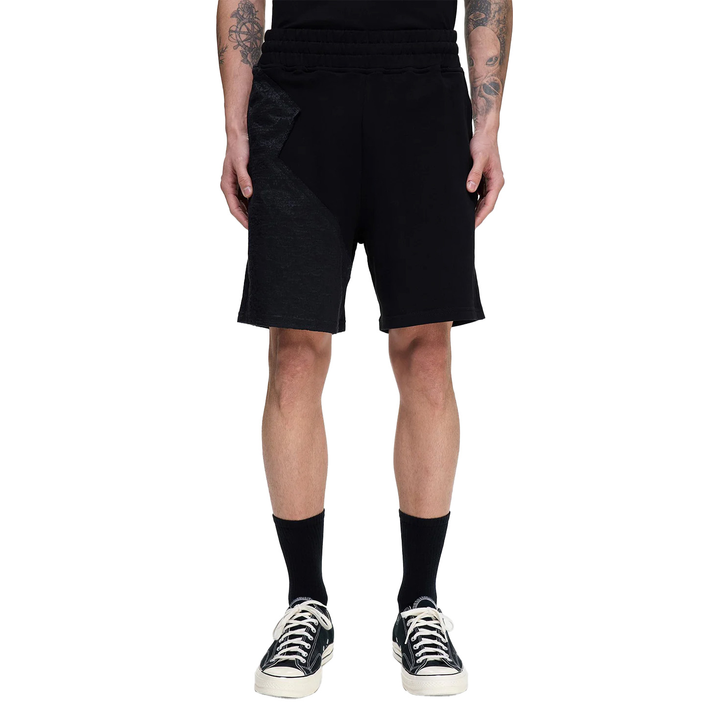 

SHORTS, Черный