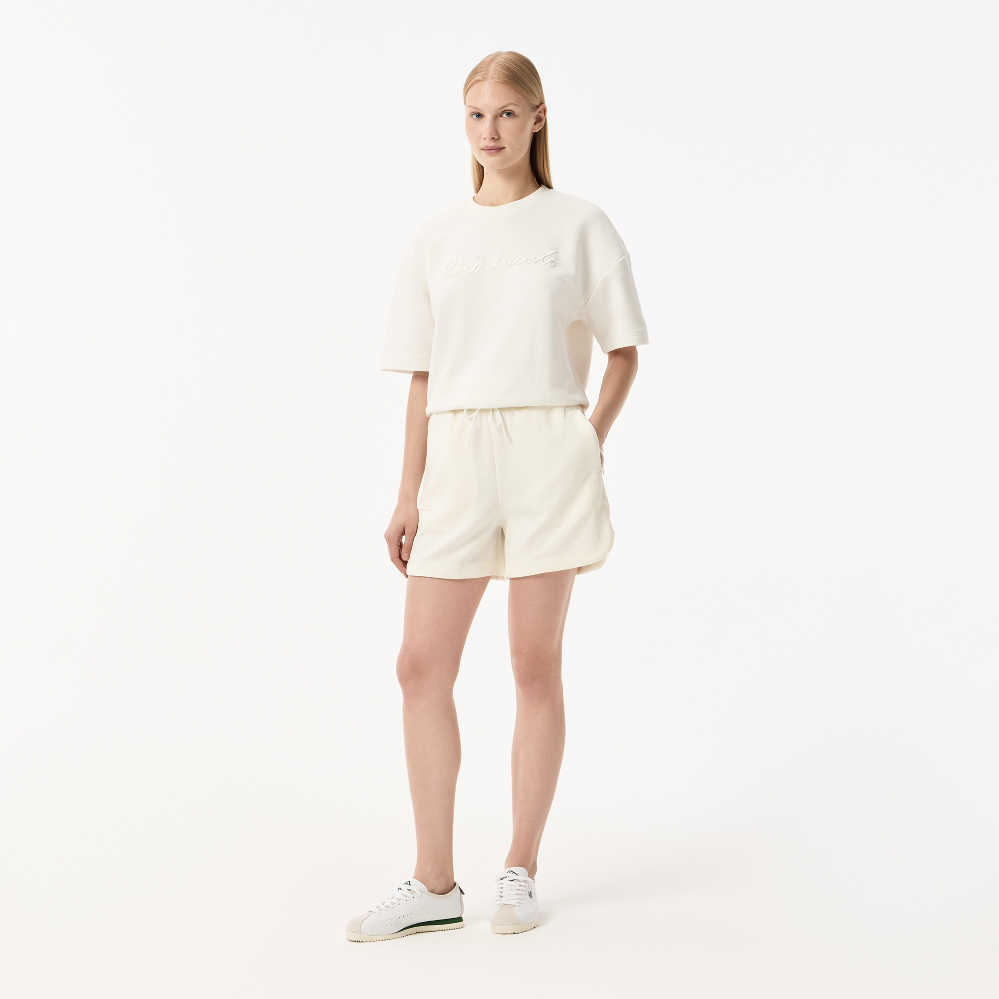 Lacoste Женские спортивные шорты Lacoste с карманами