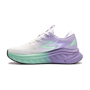 Женские кроссовки UNITED 4 W505T