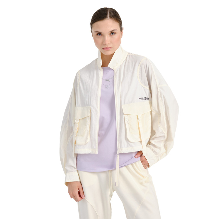 Женская куртка Anta MASTER THE MOVE