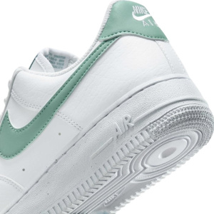 Женские кроссовки Nike Air Force  1 '07