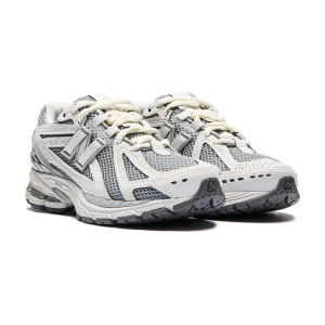 Женские кроссовки New Balance 1906