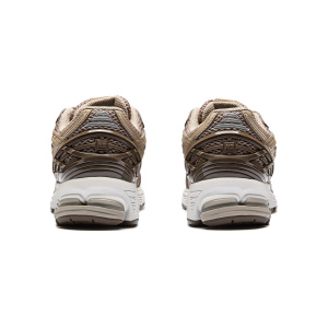 Женские кроссовки New Balance 1906