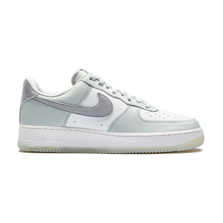 Женские кеды Nike Air Force 1 '07 LV8