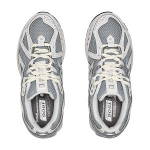 Женские кроссовки New Balance 1906