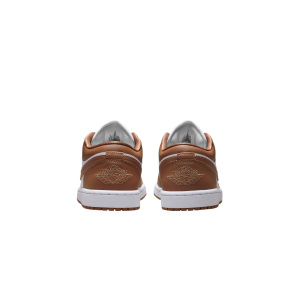 Женские кроссовки Nike AIR JORDAN 1 LOW