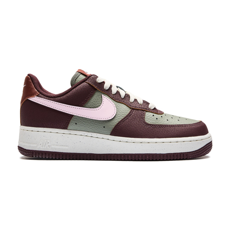 Женские кроссовки Nike AIR FORCE 1 '07 NEXT NATURE
