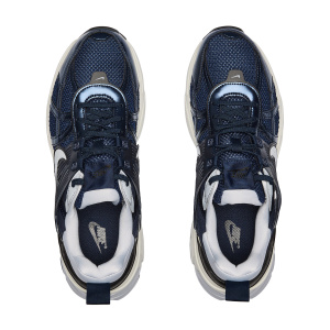 Мужские кроссовки Nike V2K RUN