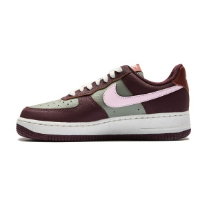 Женские кроссовки Nike Air Force  1 '07