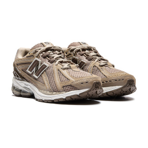 Женские кроссовки New Balance 1906