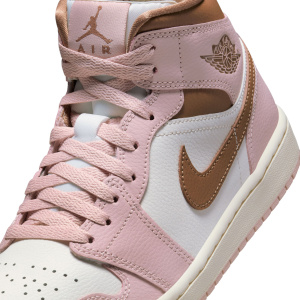 Женские кроссовки Nike AIR JORDAN 1 MID