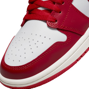 Женские кроссовки Nike AIR JORDAN 1 LOW