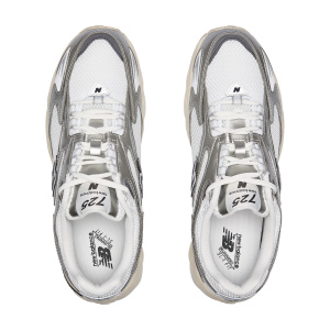 Кроссовки New Balance 725