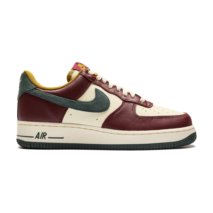 Мужские кроссовки Nike AIR FORCE 1 '07 LV8