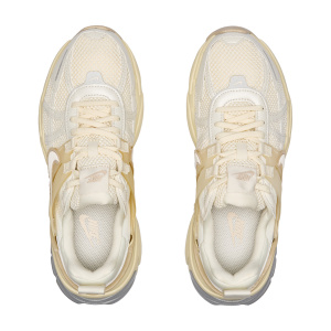 Женские кроссовки Nike V2K RUN