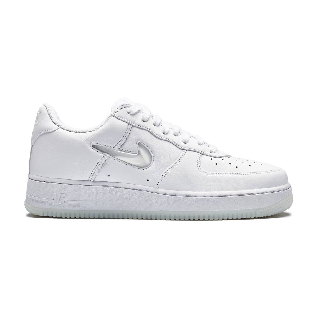 who sells nike air force ones