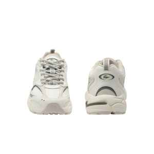 Женские кроссовки Lacoste STORM 96 2K 225 8 SFA