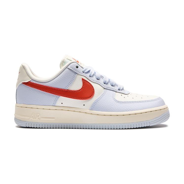 Женские кроссовки Nike AIR FORCE 1 '07