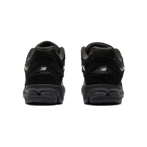 Мужские кроссовки New Balance 2002R