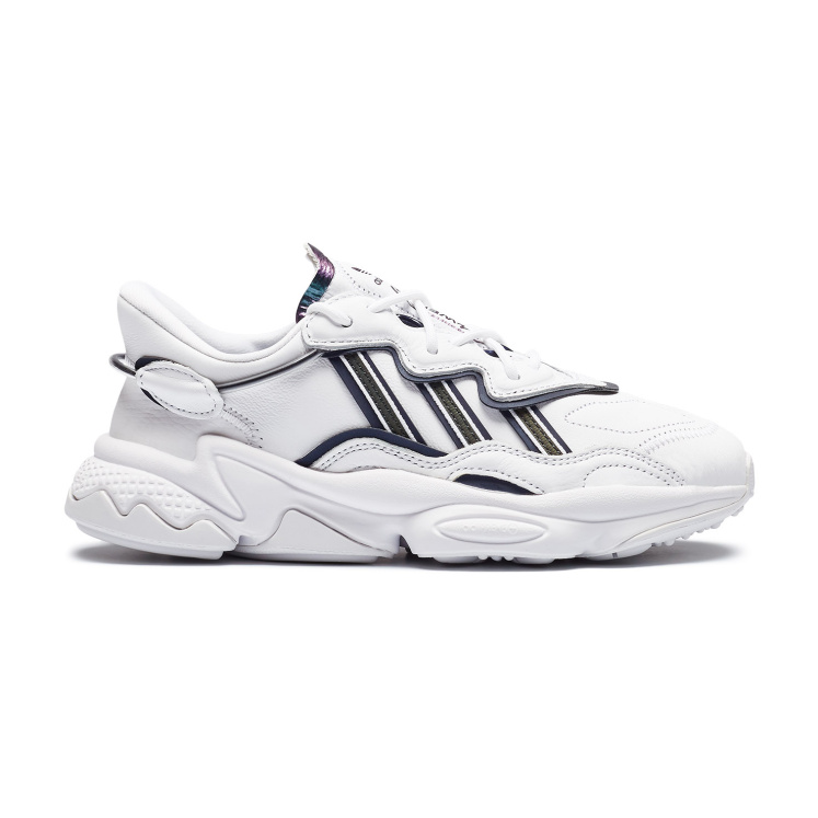 Женские кроссовки adidas OZWEEGO