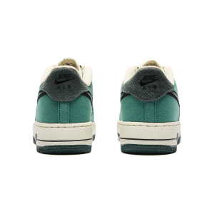 Детские кроссовки Nike Air Force 1 LV8 3 (GS)